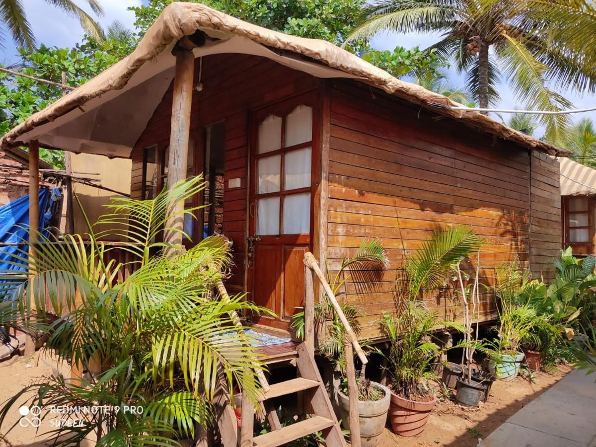 Hotel Namaste Beach Huts à Patnem Beach Extérieur photo