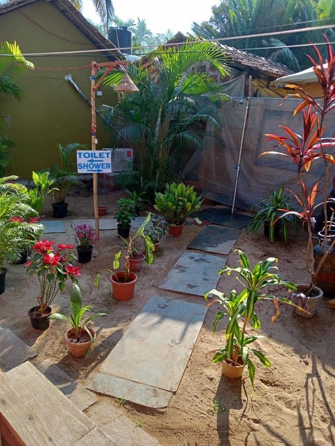 Hotel Namaste Beach Huts à Patnem Beach Extérieur photo