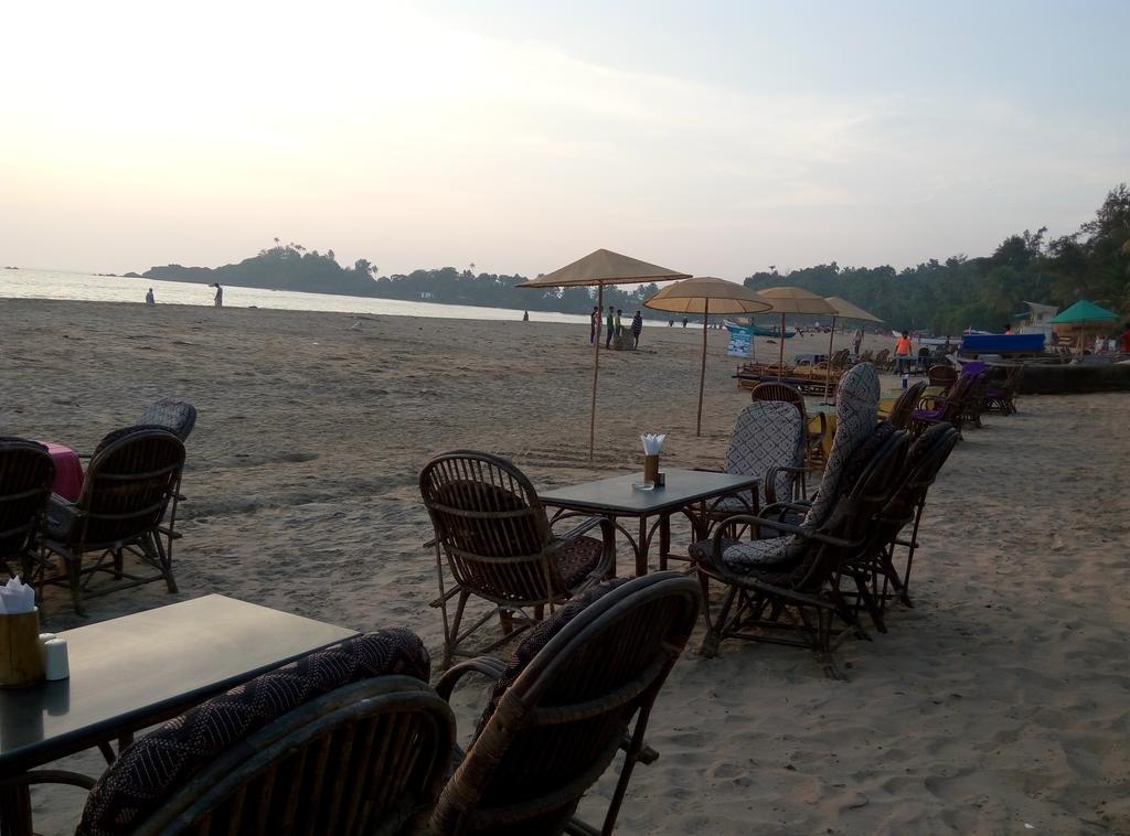 Hotel Namaste Beach Huts à Patnem Beach Extérieur photo