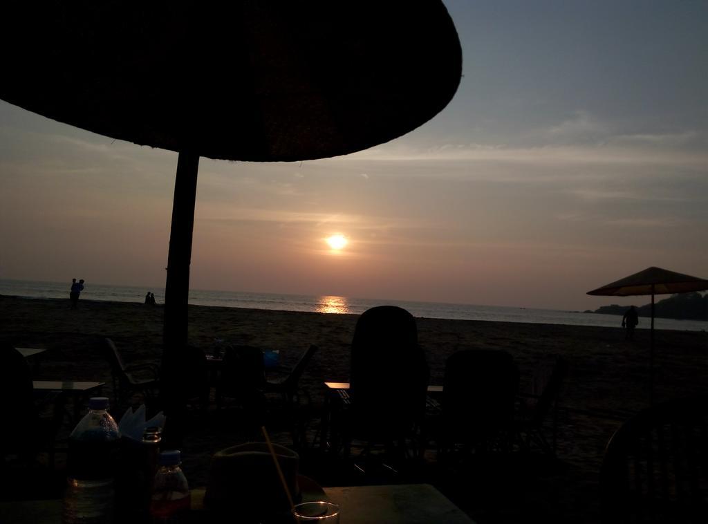 Hotel Namaste Beach Huts à Patnem Beach Extérieur photo